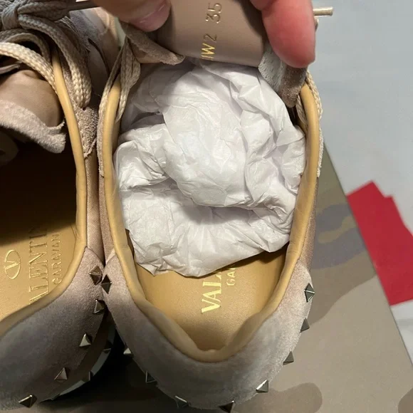 Brand new Valentino Rockstud sneakers size 35 - Picture 3 of 9